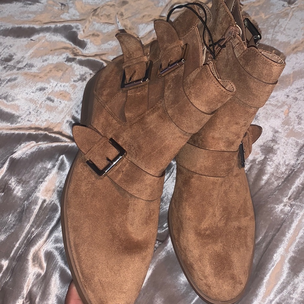 Brown buckle boots